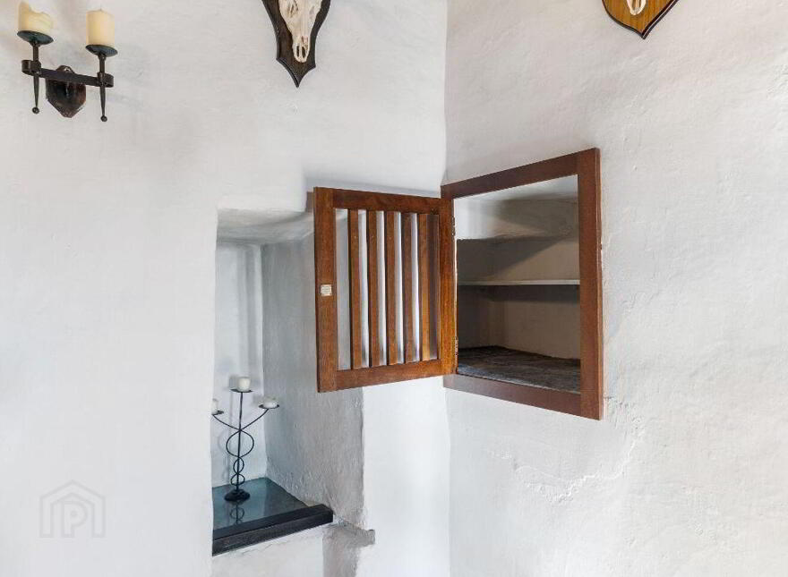Ballytarsna Castle, Ballytarsna, Horse And Jockey, E25TX39