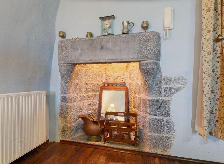 Ballytarsna Castle, Ballytarsna, Horse And Jockey, E25TX39
