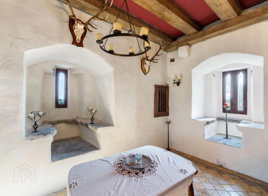 Ballytarsna Castle, Ballytarsna, Horse And Jockey, E25TX39
