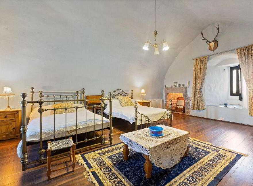 Ballytarsna Castle, Ballytarsna, Horse And Jockey, E25TX39