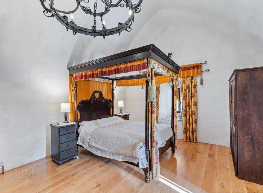 Ballytarsna Castle, Ballytarsna, Horse And Jockey, E25TX39