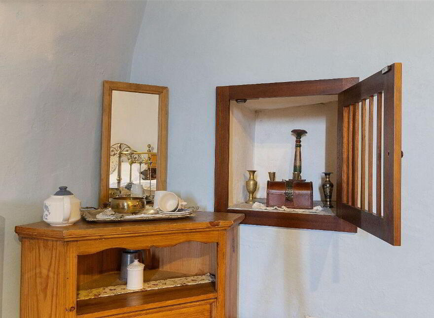 Ballytarsna Castle, Ballytarsna, Horse And Jockey, E25TX39
