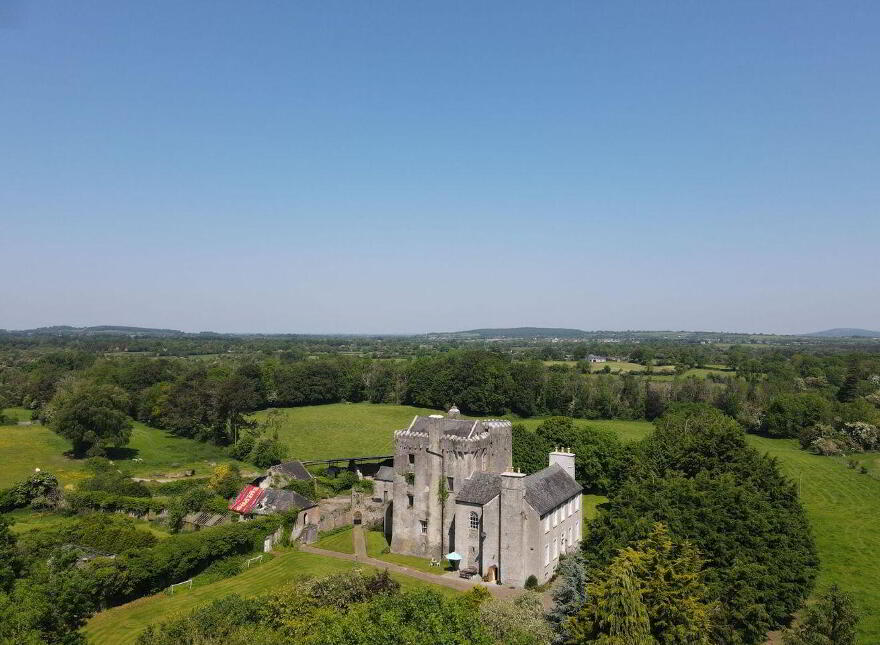 Emmel Castle, Emmel, Cloughjordan