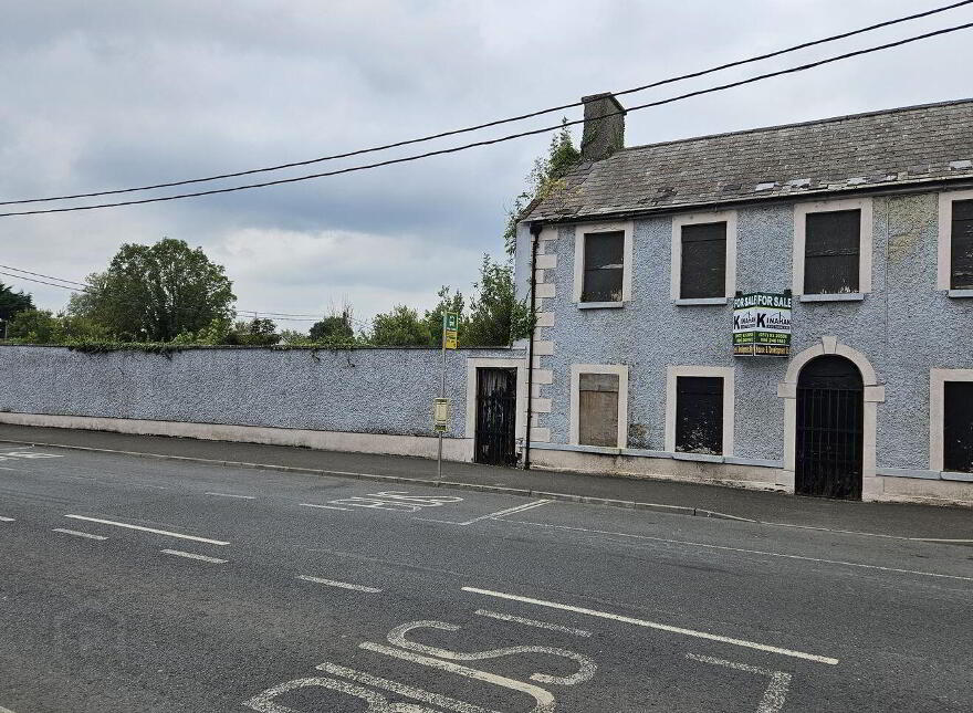 Main Street, Daingean, R35FY52