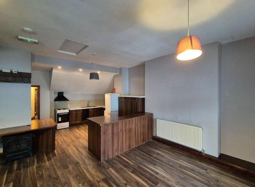 World Of Sparkles, 34 O'Moore Street, Mountmellick, R32HN99
