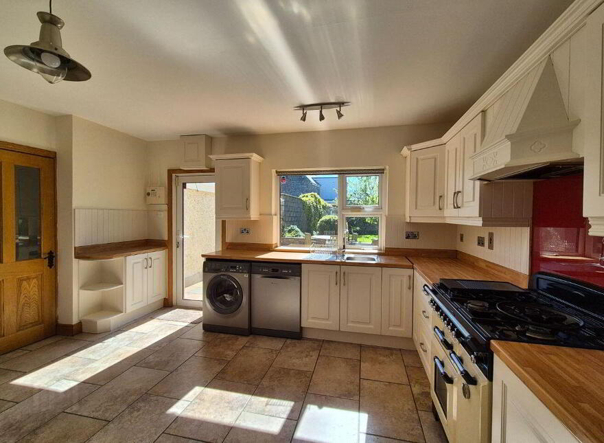 Four Bee Cottage, Commons, Mountmellick, Emo, R32R2Y7