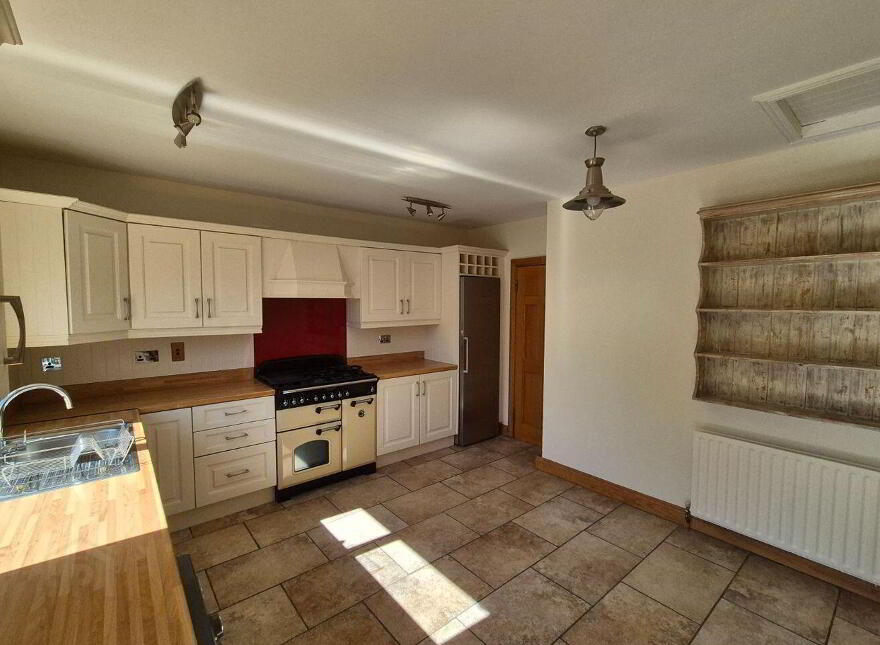 Four Bee Cottage, Commons, Mountmellick, Emo, R32R2Y7