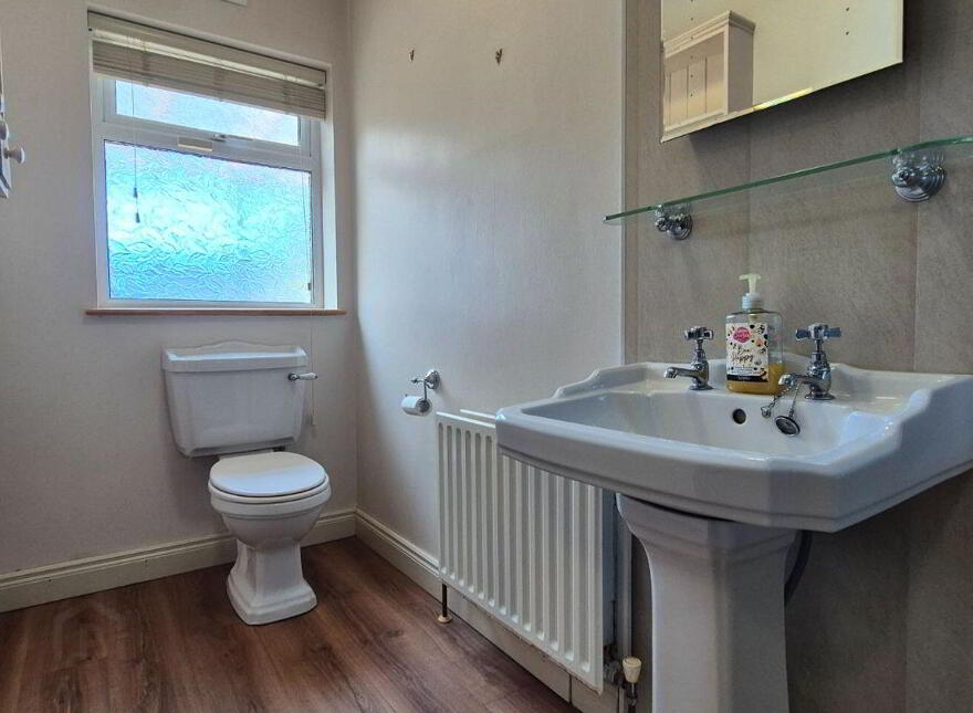 Four Bee Cottage, Commons, Mountmellick, Emo, R32R2Y7