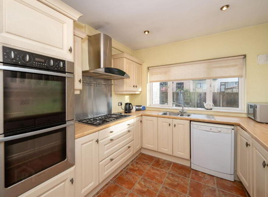 14 Summerstown Drive, Glasheen, T12C9W7