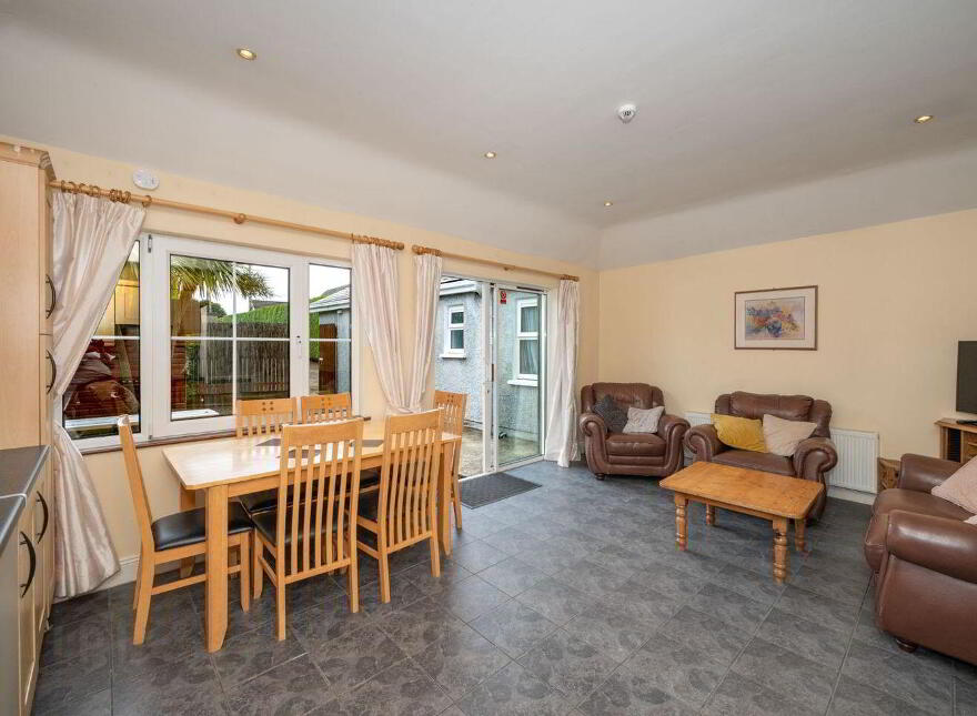 10 Ashgrove Park, Bishopstown, T12E06A