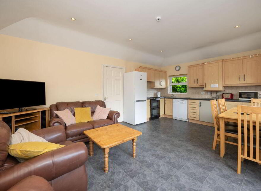 10 Ashgrove Park, Bishopstown, T12E06A