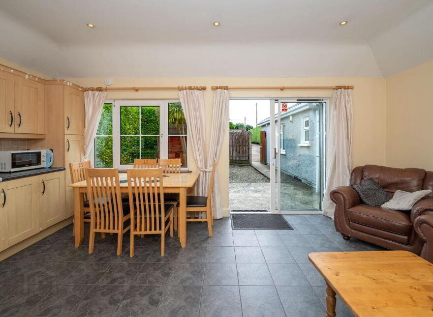 10 Ashgrove Park, Bishopstown, T12E06A