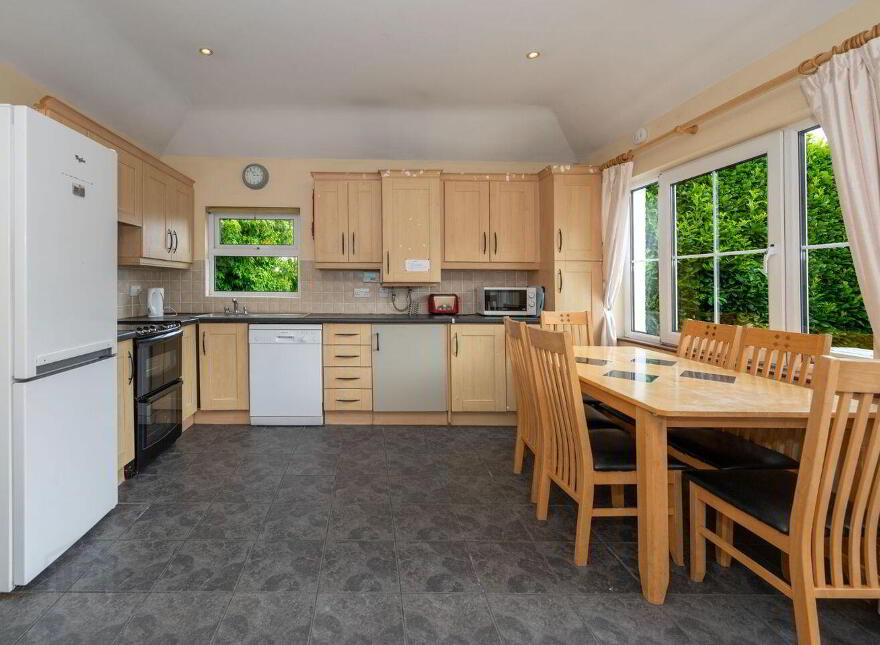 10 Ashgrove Park, Bishopstown, T12E06A