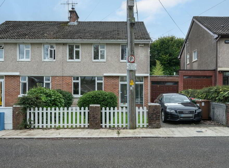 Majella, 39 Farranlea Grove, Victoria Cross, T12R7W8