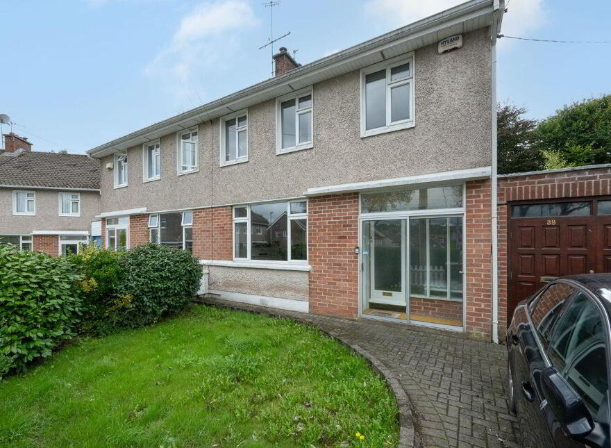 Majella, 39 Farranlea Grove, Victoria Cross, T12R7W8