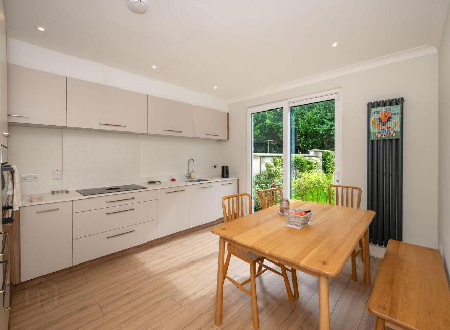 Majella, 39 Farranlea Grove, Victoria Cross, T12R7W8