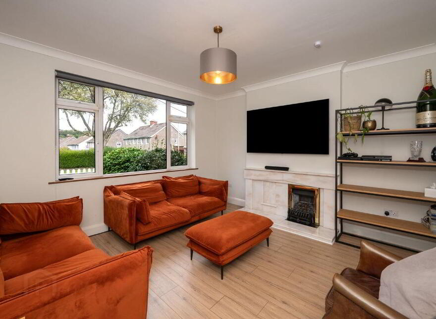 Majella, 39 Farranlea Grove, Victoria Cross, T12R7W8