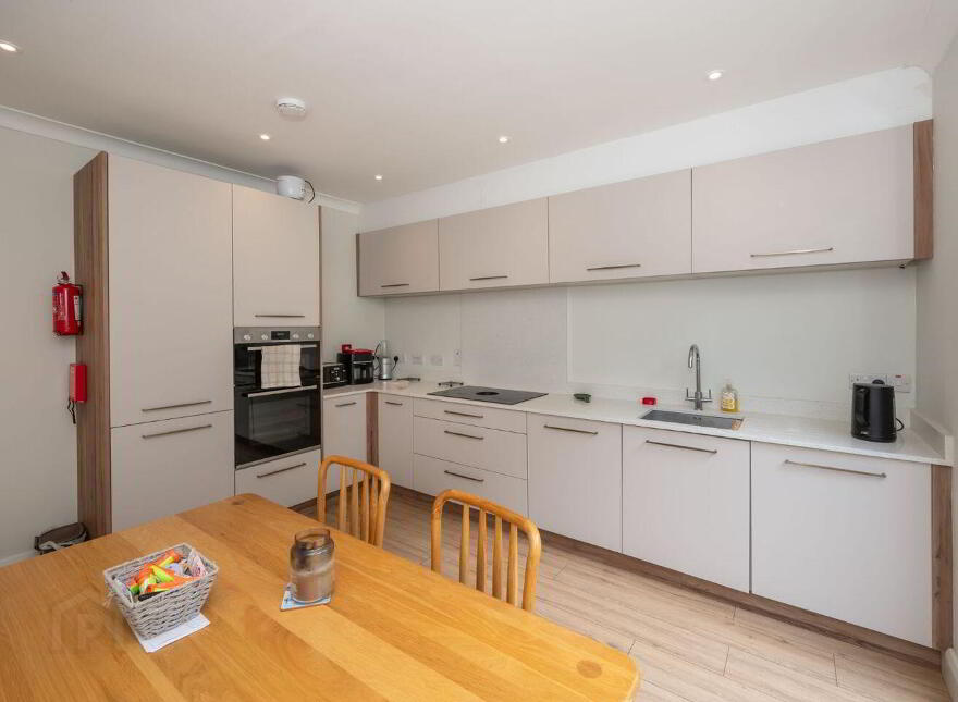 Majella, 39 Farranlea Grove, Victoria Cross, T12R7W8