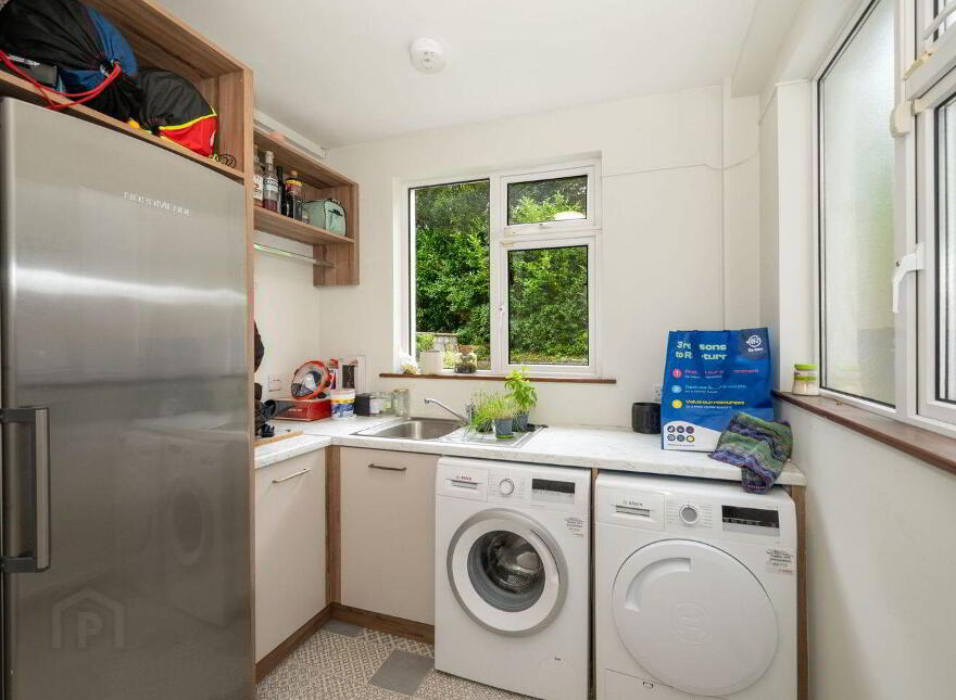 Majella, 39 Farranlea Grove, Victoria Cross, T12R7W8