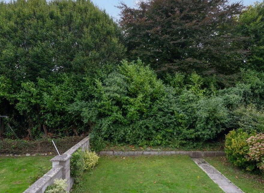 Majella, 39 Farranlea Grove, Victoria Cross, T12R7W8