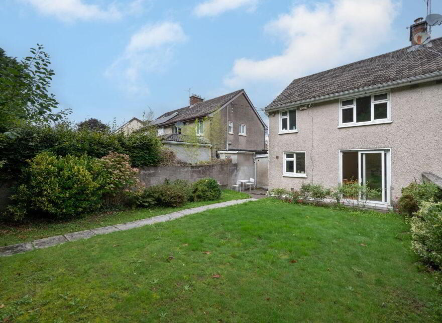 Majella, 39 Farranlea Grove, Victoria Cross, T12R7W8