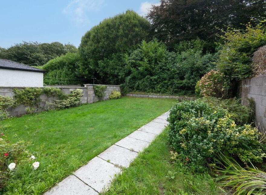 Majella, 39 Farranlea Grove, Victoria Cross, T12R7W8