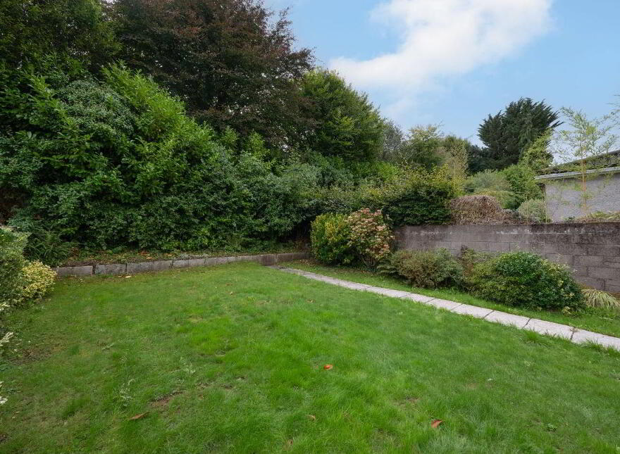 Majella, 39 Farranlea Grove, Victoria Cross, T12R7W8