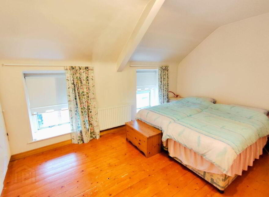 The Corner House, Henry Street, Kilrush, V15ND00