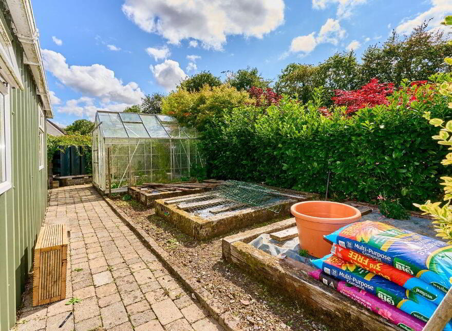 24 Moyview, Kildalkey, C15D6X8