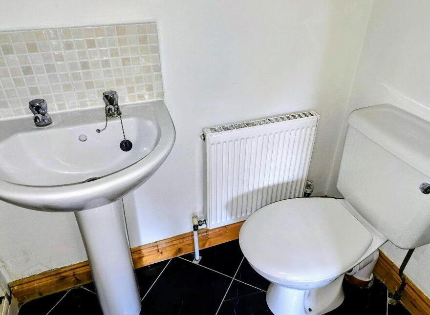 1 Lowparks, Boyle, F52NY77
