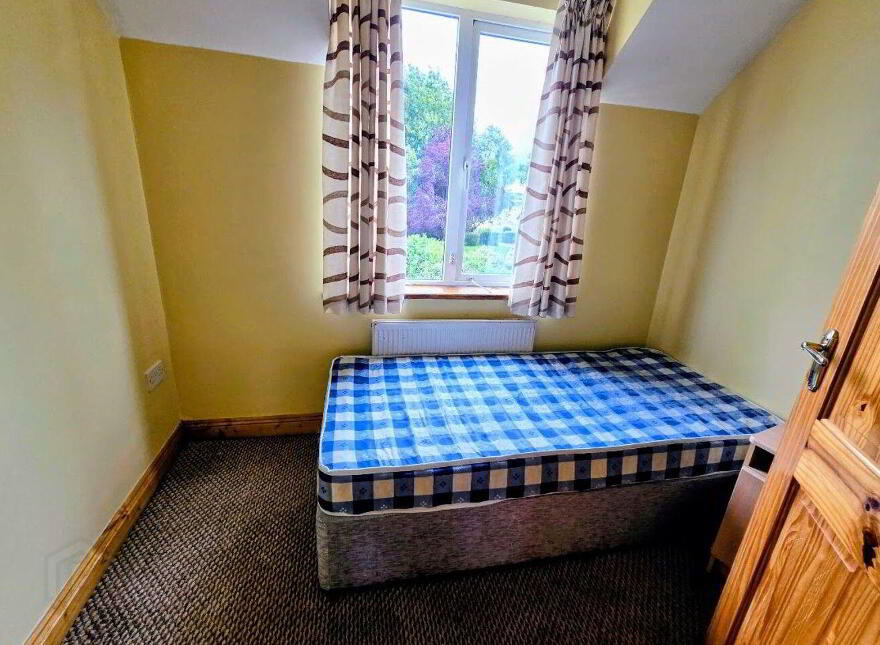 1 Lowparks, Boyle, F52NY77