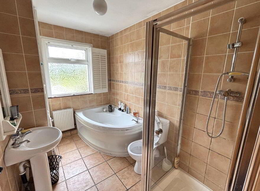 Hibernia, Ashgrove Park, Curraheen Road, Bishopstown, T12R3H9