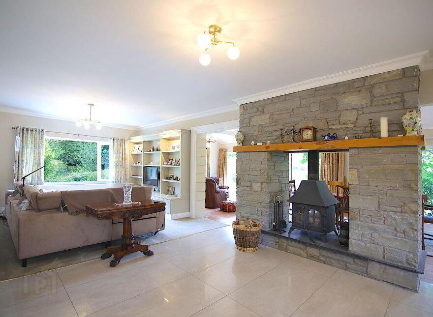 Kilclogha, Maudabawn, Cootehill, H16HD63