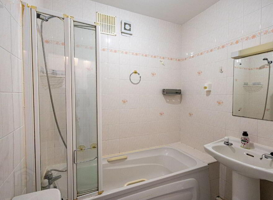 Apartment 3 Lurgan Lane, Galway City Centre, H91W250