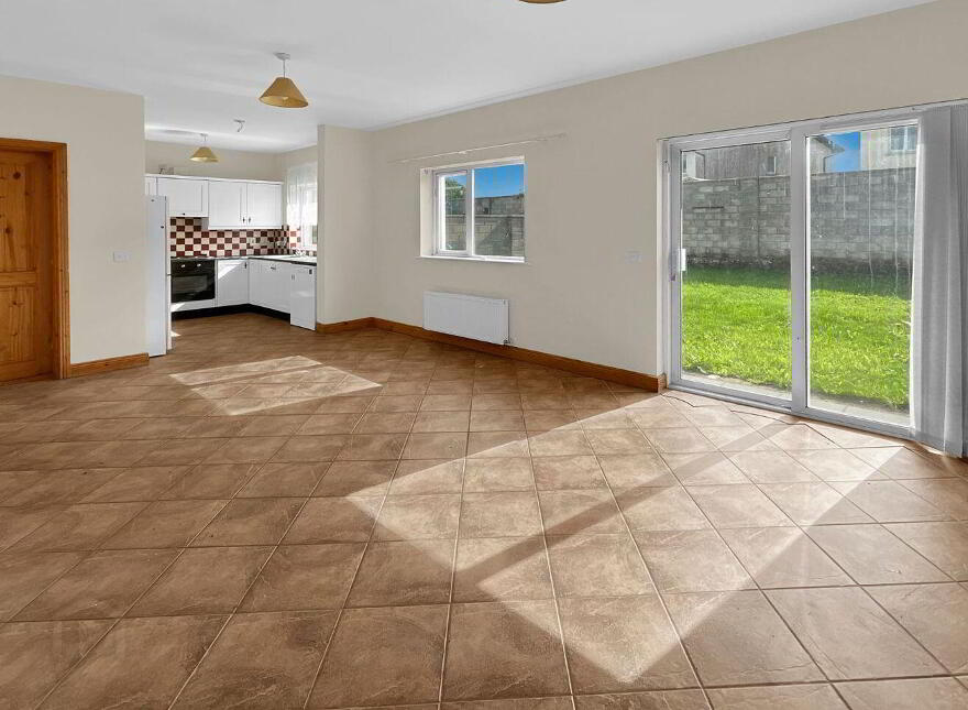 49 An Chuirt, Monard, E34AC80
