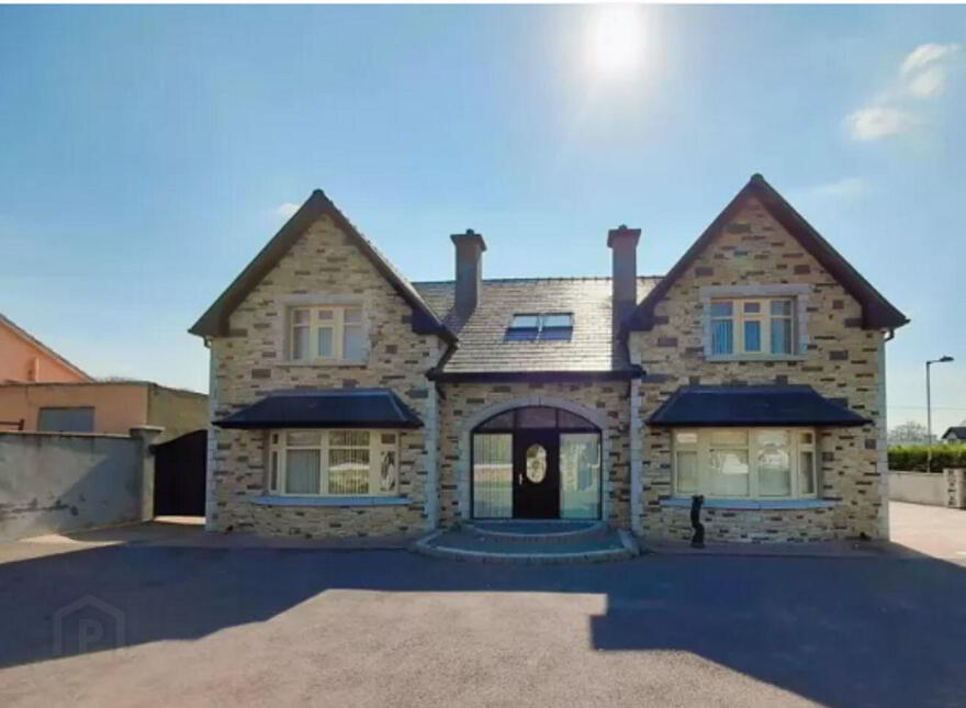Anfield Manor, Upper Ballycasheen, Killarney, V93C58A photo