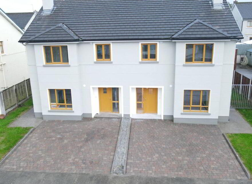 23 Woodstream, Castlerea, F45VF59