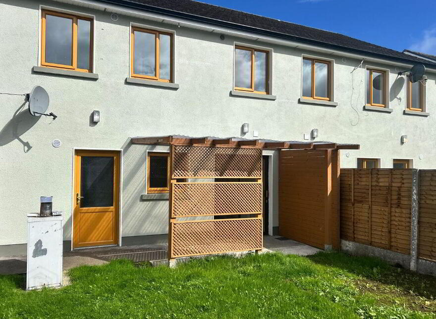 23 Woodstream, Castlerea, F45VF59