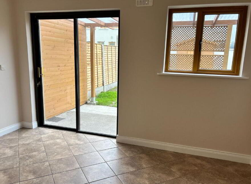 23 Woodstream, Castlerea, F45VF59