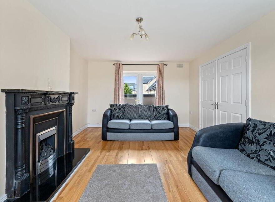 32 Oakbrook, Castlelake, Carrigtwohill, T45DH58
