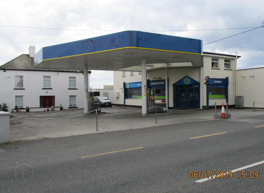 Main St, Rochfortbridge