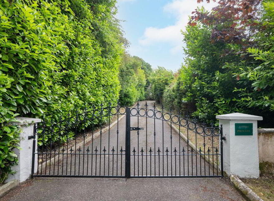 Grianán, Strawberry Hill, Monkstown, T12K68X