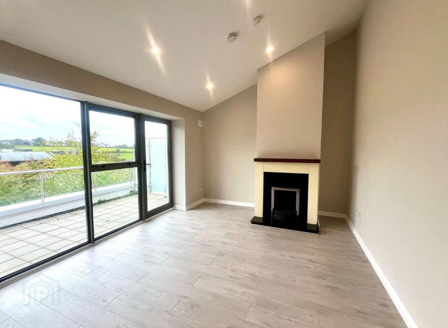Apartment 2 Gort An Tsamhraidh, Claregalway Shopping Centre, Claregalway, H91R638