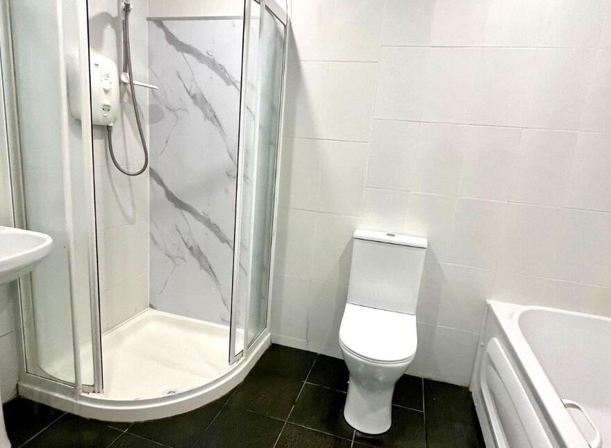 Apartment 2 Gort An Tsamhraidh, Claregalway Shopping Centre, Claregalway, H91R638