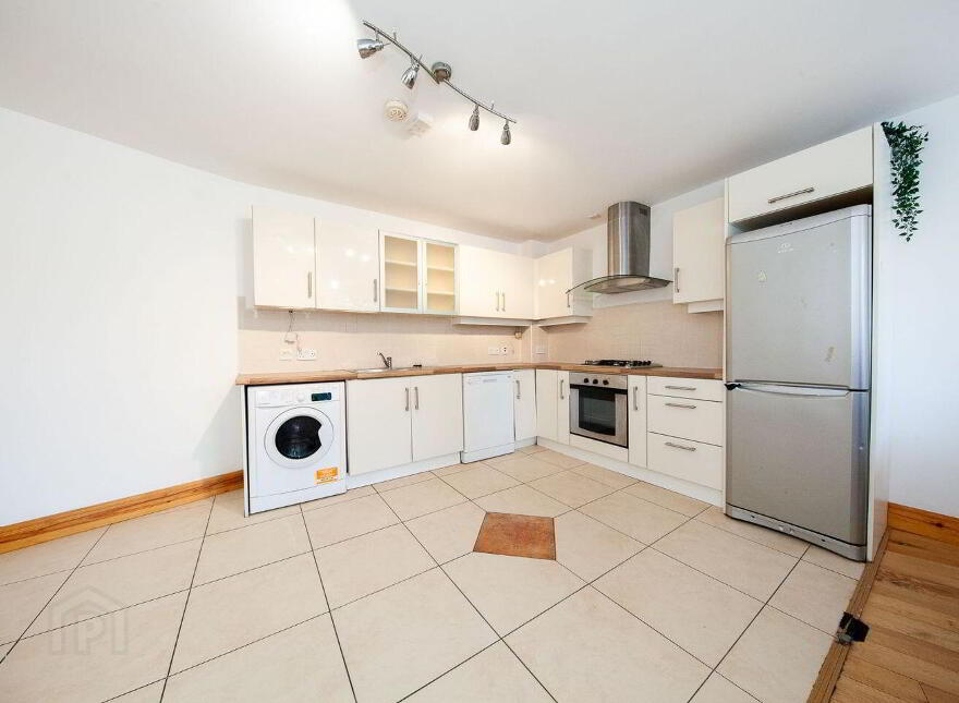 Castlegate Park, Adamstown Castle, Adamstown, K78H304