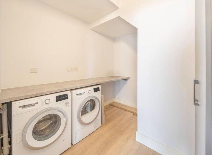 12 Cherry Mews, Abbey Fort, Kinsale, P17NF72