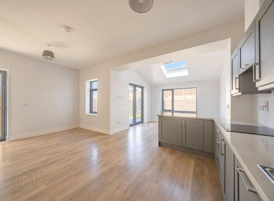 12 Cherry Mews, Abbey Fort, Kinsale, P17NF72