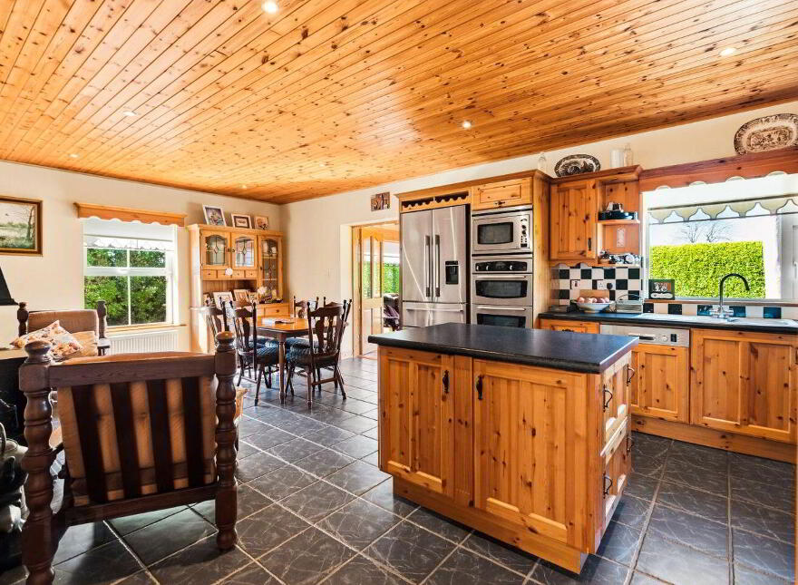 Fiodhnach, Lisheenowen, Whitechurch, T34K544