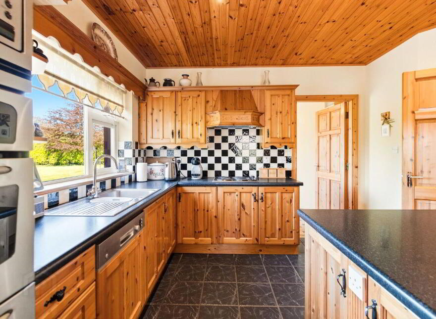 Fiodhnach, Lisheenowen, Whitechurch, T34K544