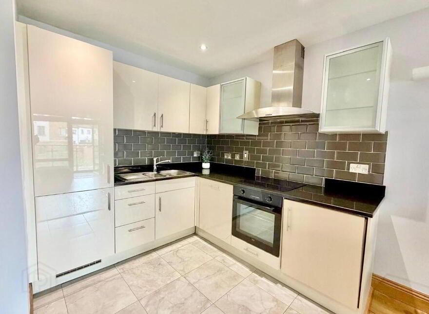 Apartment 38 Oak House Carrickmines, Carrickmines, D18E803